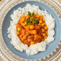 Csicseriborsó-édesburgonya curry