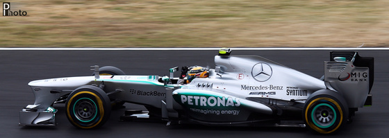 DIphoto: Mercedes