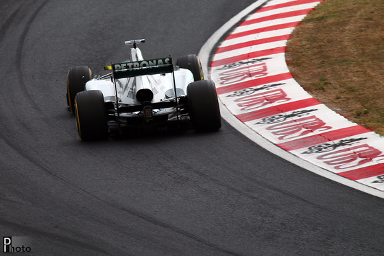 DIphoto: Mercedes