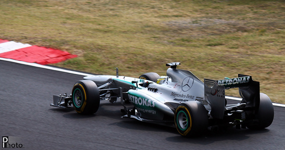 DIphoto: Mercedes