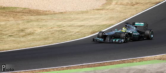 DIphoto: Mercedes