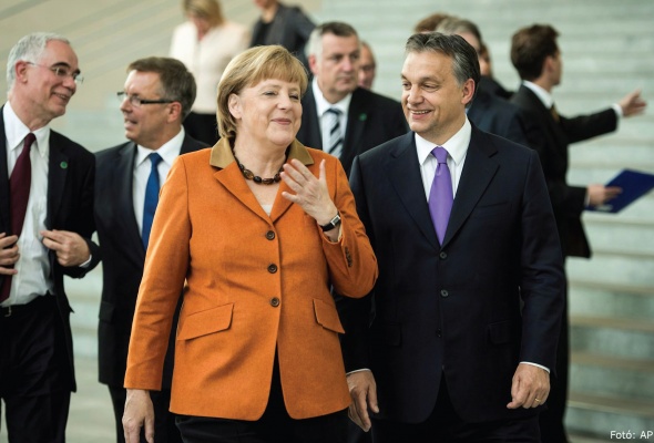 merkel_orban.jpg