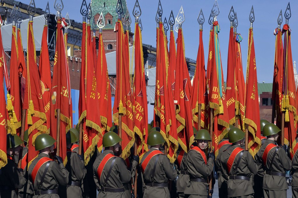 Orosz katonák menetelnek a győzelem napi rendezvény főpróbáján. Moszkvában május 9-én ünneplik a náci Németország legyőzésének 70. évfordulóját. (f.: AFP)