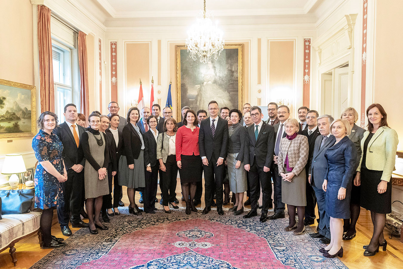 a-elisabeth-ellison-kramer-working-luncheon-austrian-presidency-2018-group.jpg