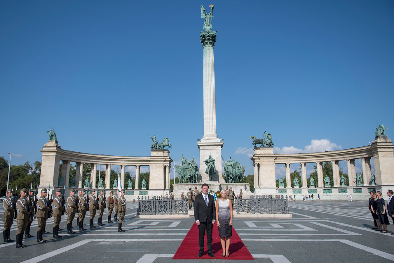 fin-markku-virri-wreath-ceremony-heroes-square.jpg