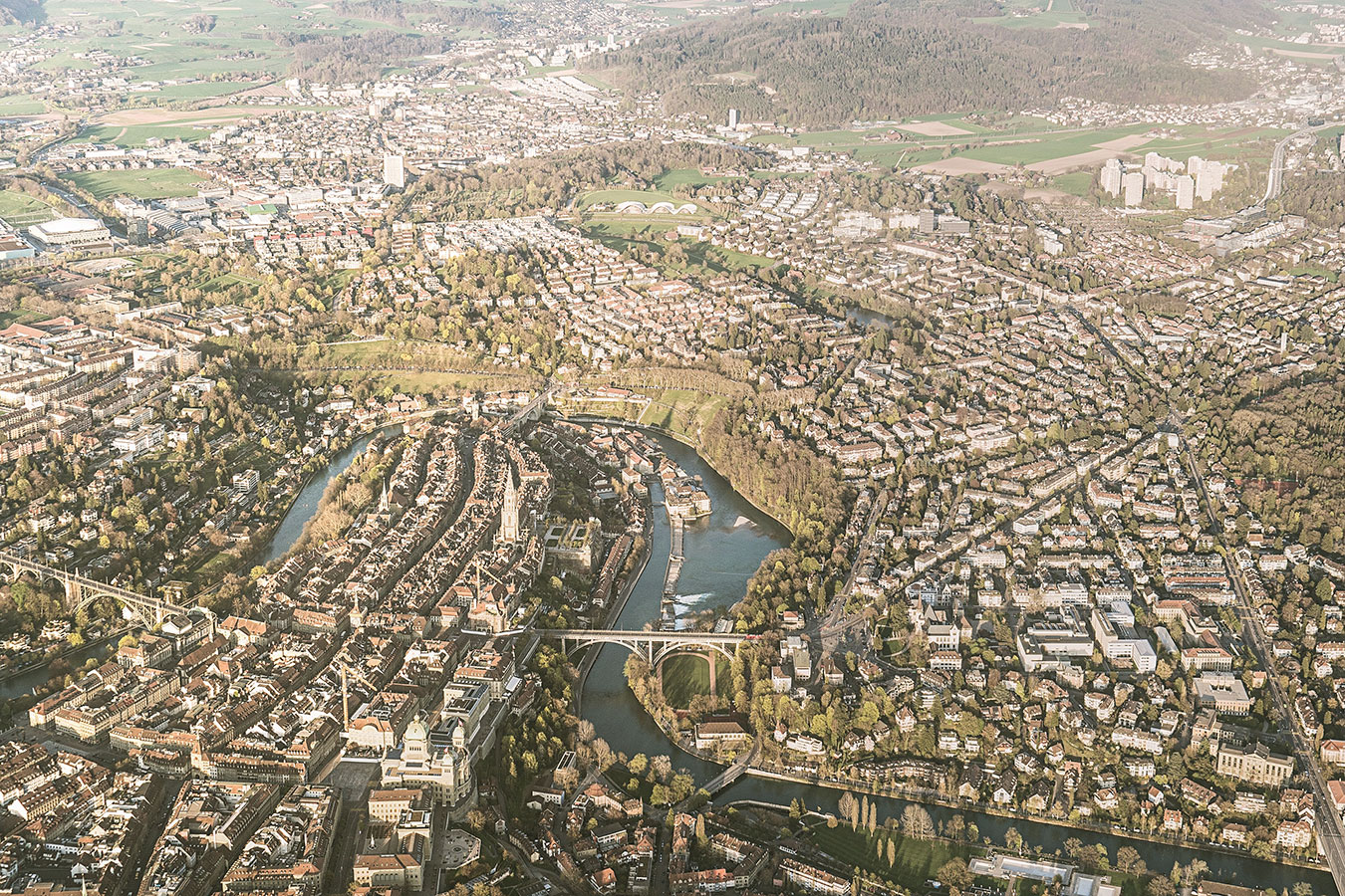 ch-peter-burkhard-2018-bern-aerial-view.jpg