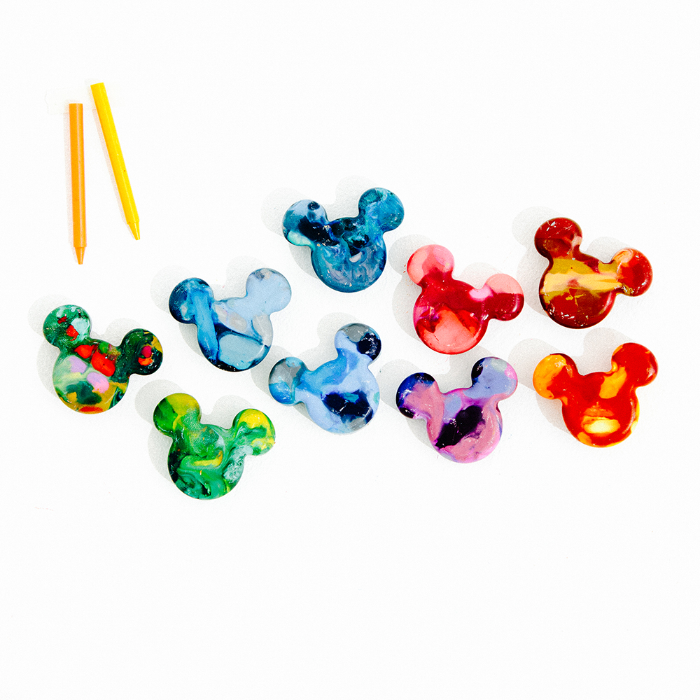 disney-family_mickey-crayons_1000.jpg