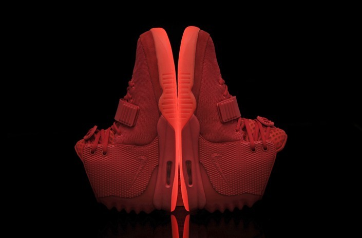 Nike_Air_Yeezy_II_2_Red_October_Glowing_Shoes_for_Sale_03.jpg