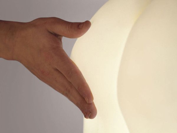 slap-it-butt-lamp_3.jpg