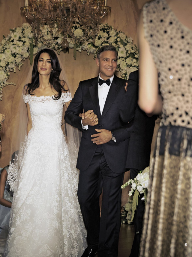 George Clooney-val esküvőjükön 2014-ben, Oscar de la Renta menyasszonyi csodában. A ruhát még maga Oscar de la Renta tervezte. forrás: amalalamuddinstyle.wordpress.com