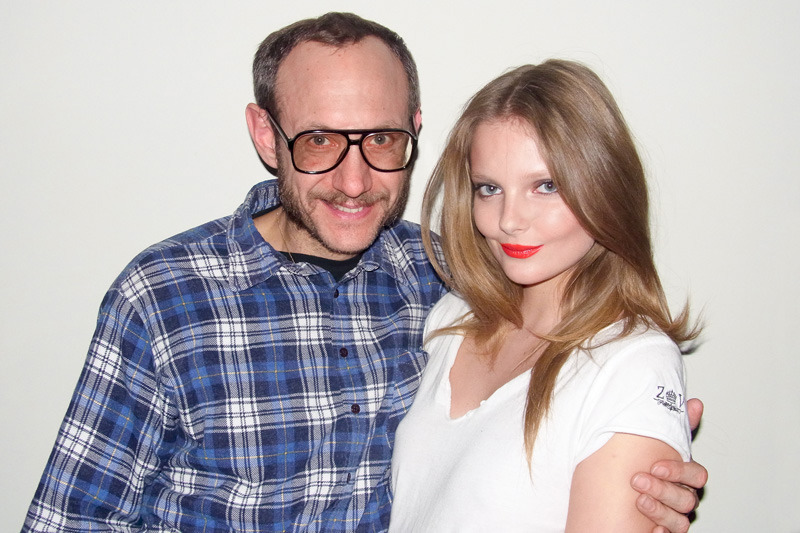 Terry Richardson és Mihalik Enikő, forrás: terrysdiary.com