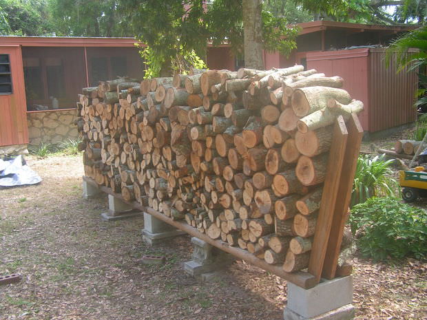 super-easy-diy-firewood-racks-6.jpg