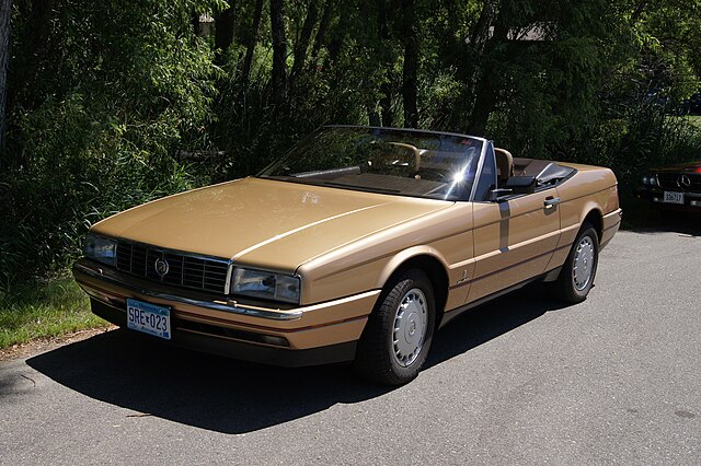 1987_cadillac_allante_front_left_9456395106.jpg