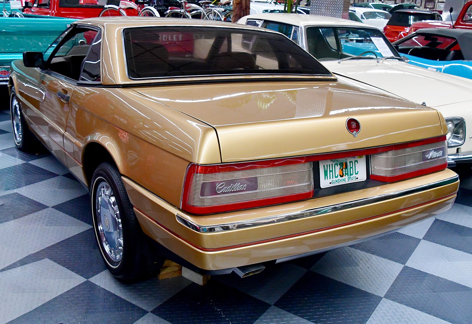 1988_cadillac_allante_51839286675.jpg