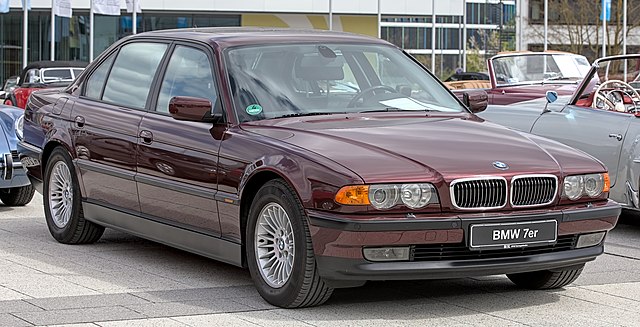 bmw_e38_750_il_1999_1x7a0278.jpg