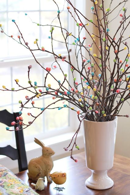 hot-glue-jelly-beans-to-tree-branches-for-an-adorable-easter-tree_1.jpg