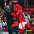 Fanoušci Manchesteru United chválí Ruuda van Nistelrooye