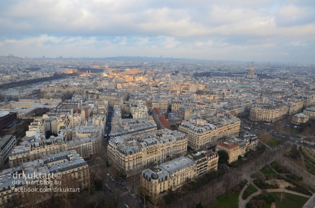 drkuktartparisfrancetoureiffeleiffeltower07.jpg