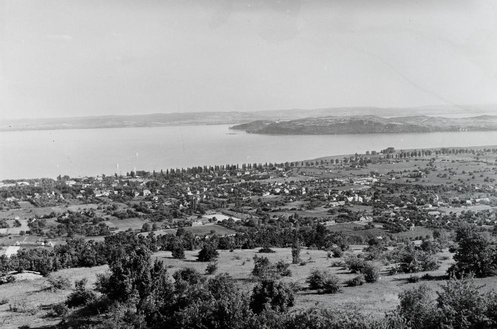 balatonfuredtihanyranez1955kotnyek.jpg