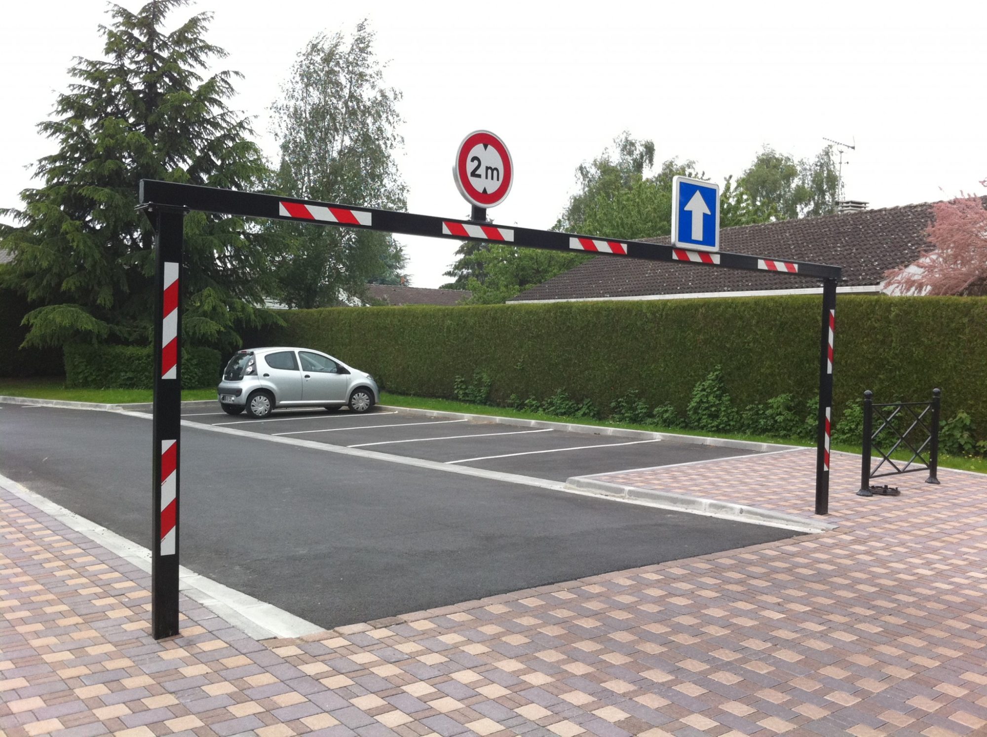 portique-parking-caravane-limiteur-hauteur.jpg