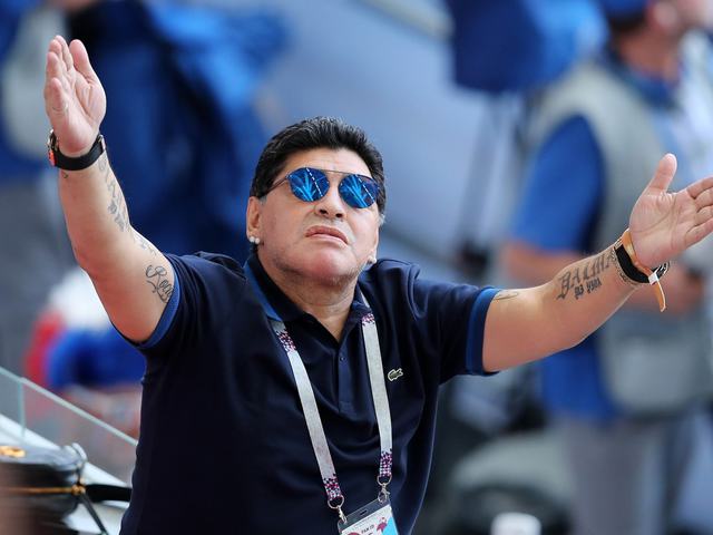 Maradona kirohanása