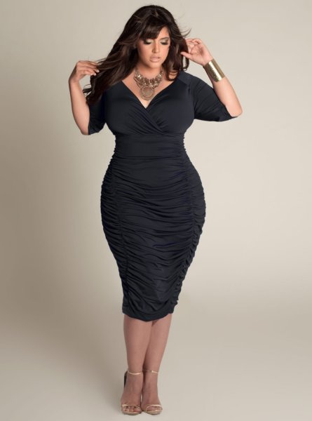 Plus-Size-Little-Black-Dress-445x600.jpg