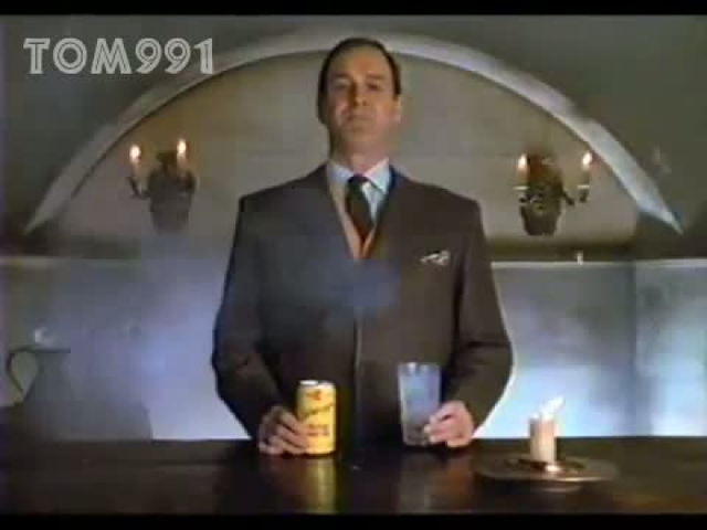 John Cleese, James Bond és a Schweppes