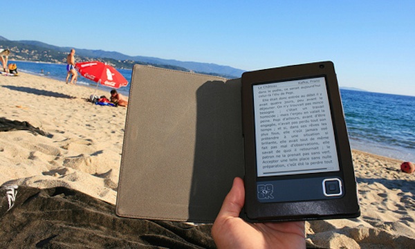 ereader-beach.jpg