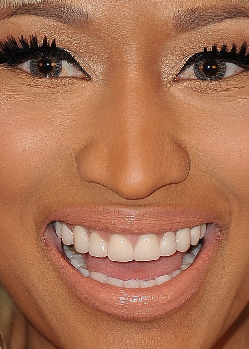 close-up_nicki_minaj.jpg