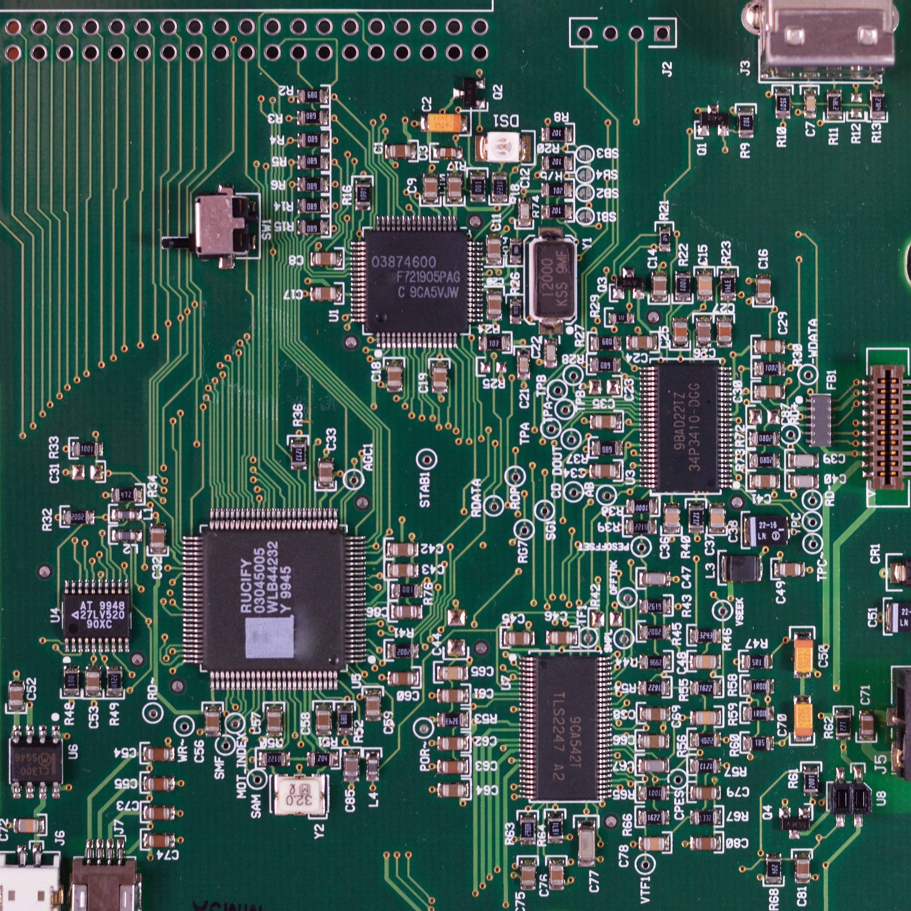 chips-circuit-circuit-board-343457.jpg