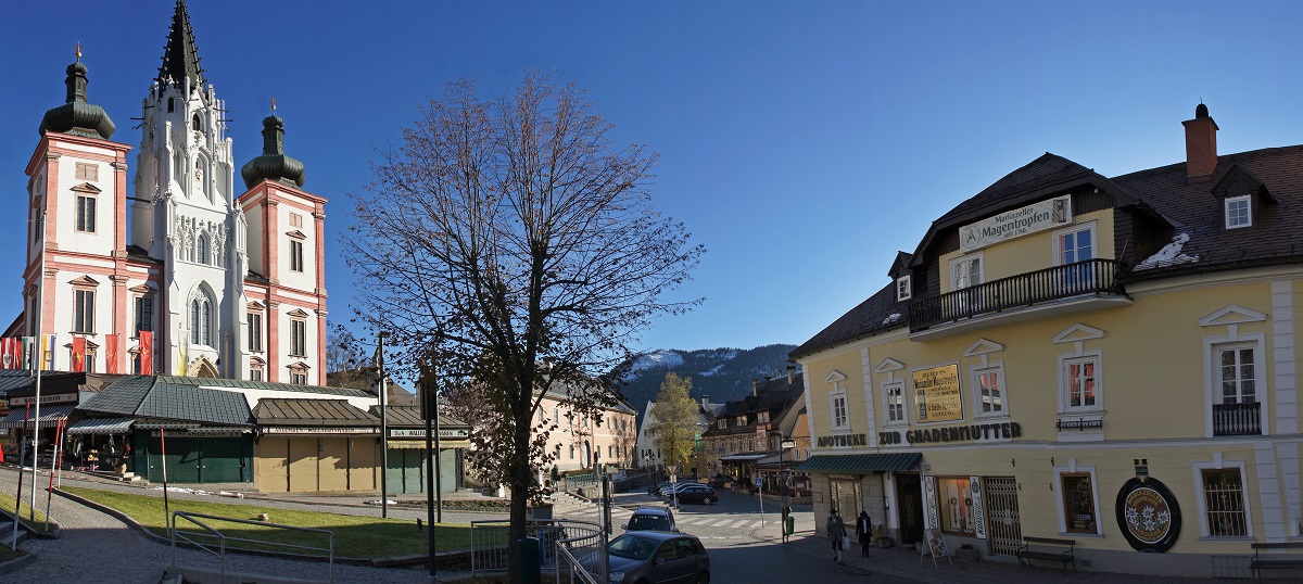 apotheke_basilika_pano2_1.jpg