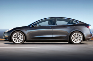 Megoldások az új Tesla Model 3-ban, amelyeket jó eséllyel más alternatív hajtású autókban is viszontlátunk majd a jövőben