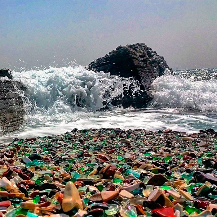 vodka-bottle-pebbles-glass-beach-ussuri-bay-russia-8.jpg