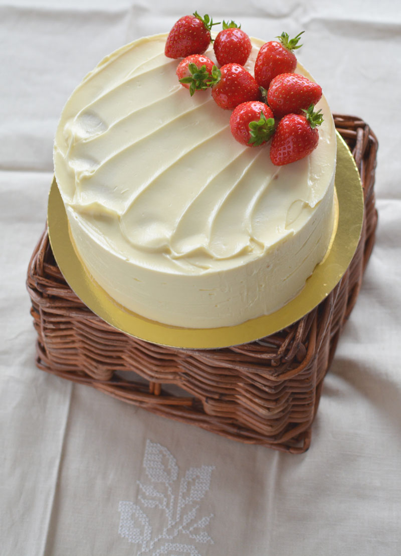 whiteout_cake.jpg