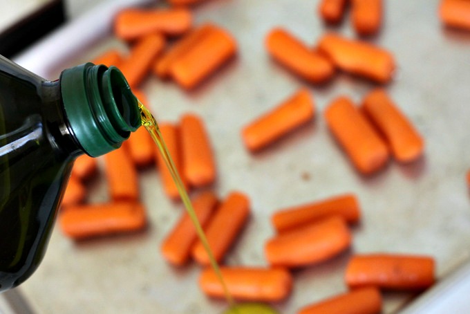 olive-oil-and-baby-carrots.jpg