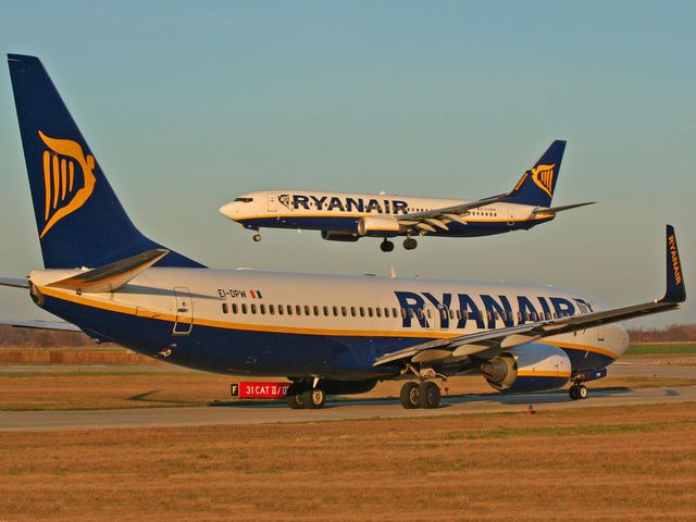 Ryanair utasok! Aki hétvégén utazik, csekkoljon péntek 16.00-ig!