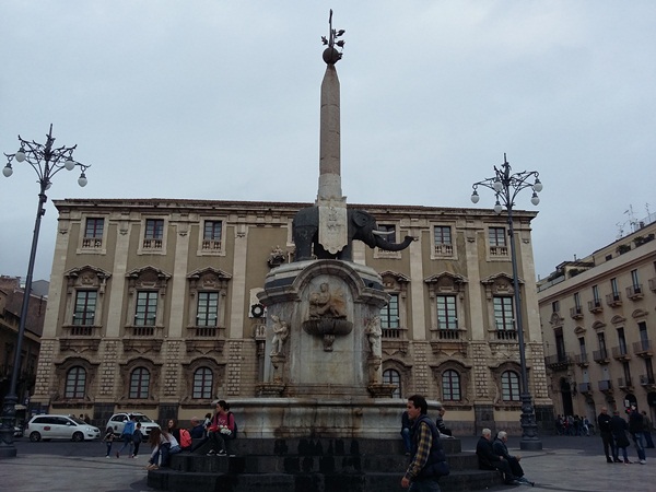 Az elefántos kút Catania szimbóluma 