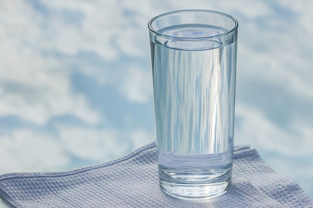 glass-2875091_640.jpg