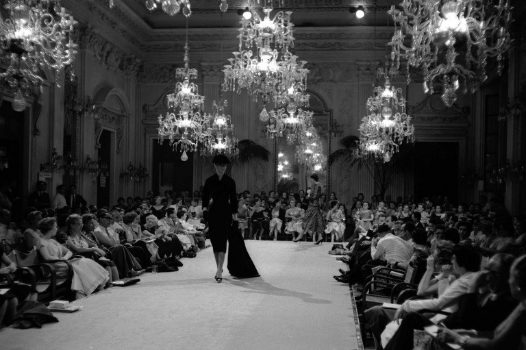 044-valentino-theredlist_pitti_palace_fromthebygone_blog.jpg