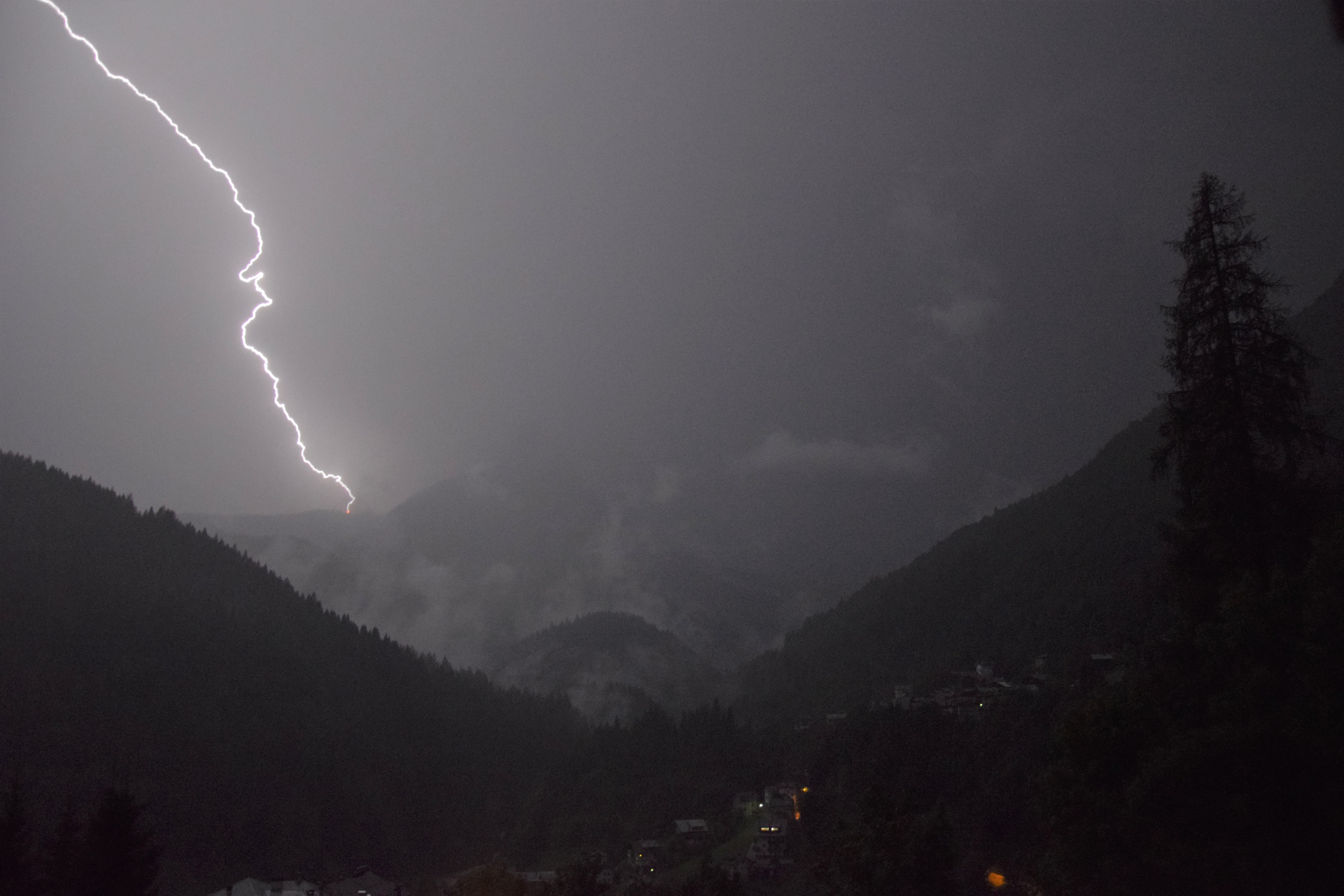 Téli fagyi, Nyári hó - Dolomitok és Holle Anyó