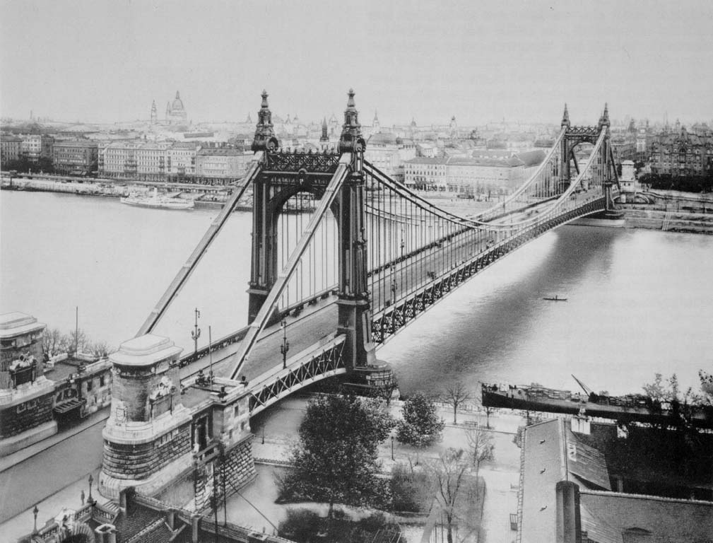 erzsebet_bridge_1903_budapest_hungary.jpg
