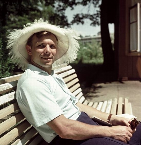 yuri-gagarin-6.jpg