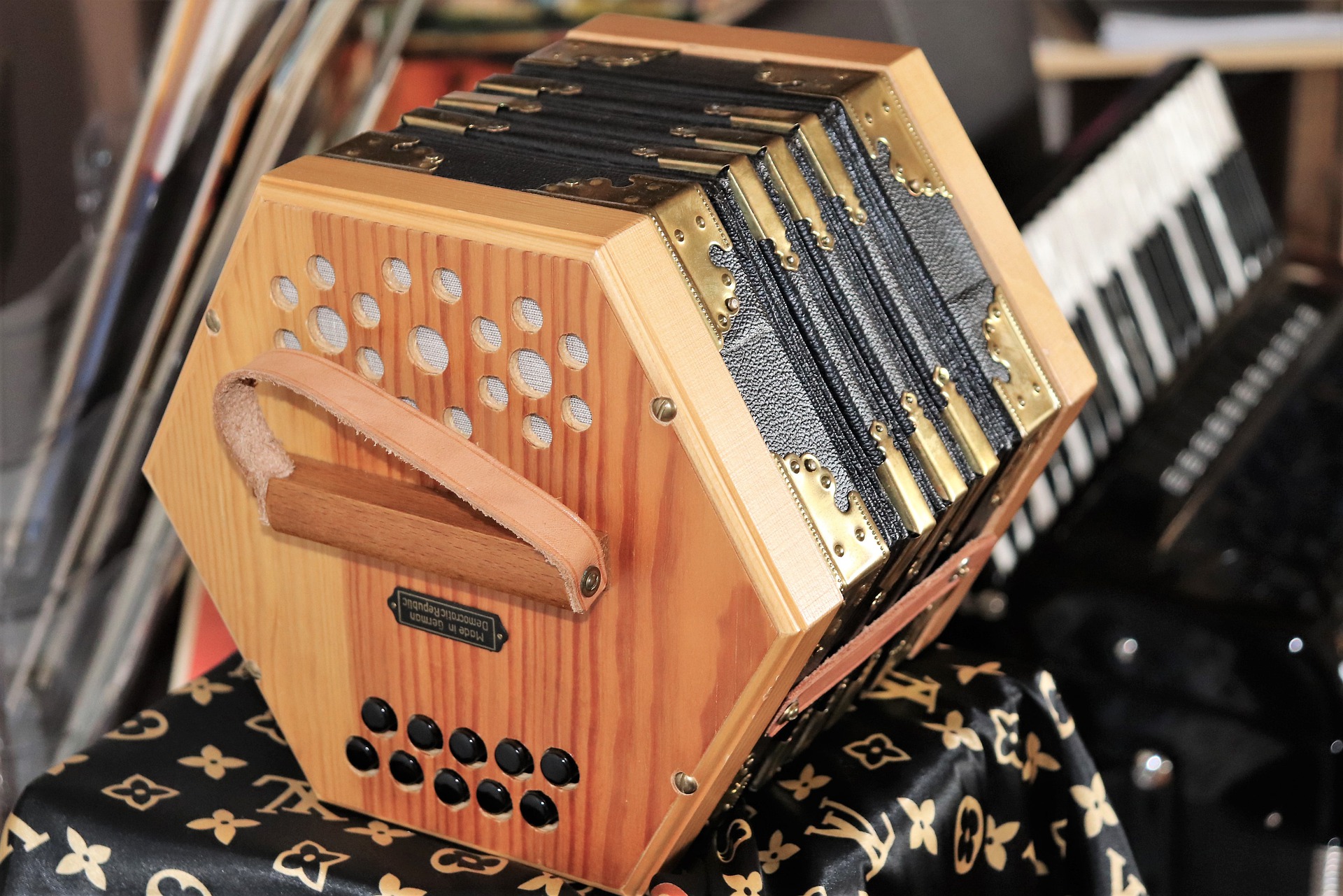 accordion-4977666_1920.jpg