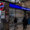 Sztrájkolnak a metrósok, megbénult a londoni közlekedés