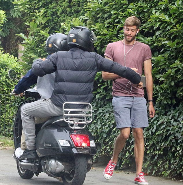 moped-thief-london.jpg