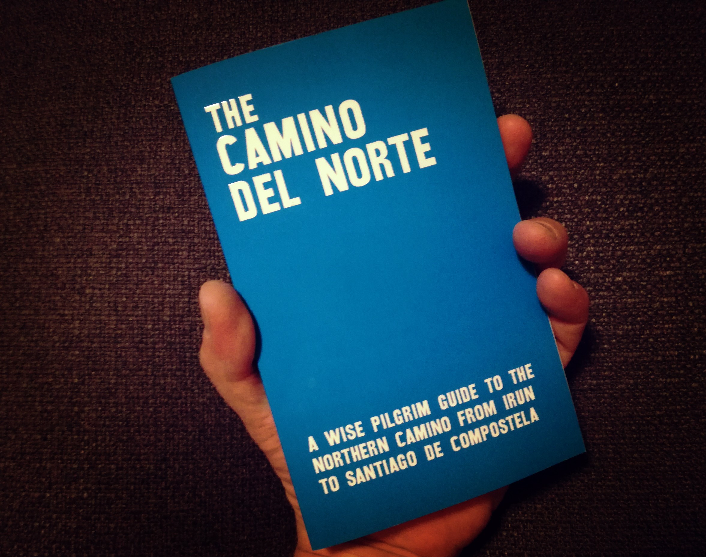 El Camino del Norte útikönyv a Wise Pilgrim Guide sorozatból. 