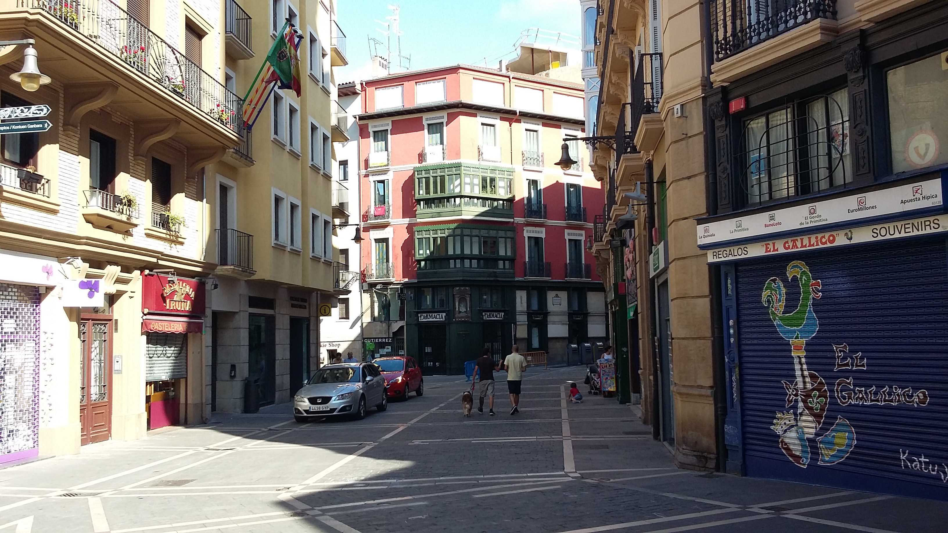 Pamplona. A Plaza Consistorial felé.