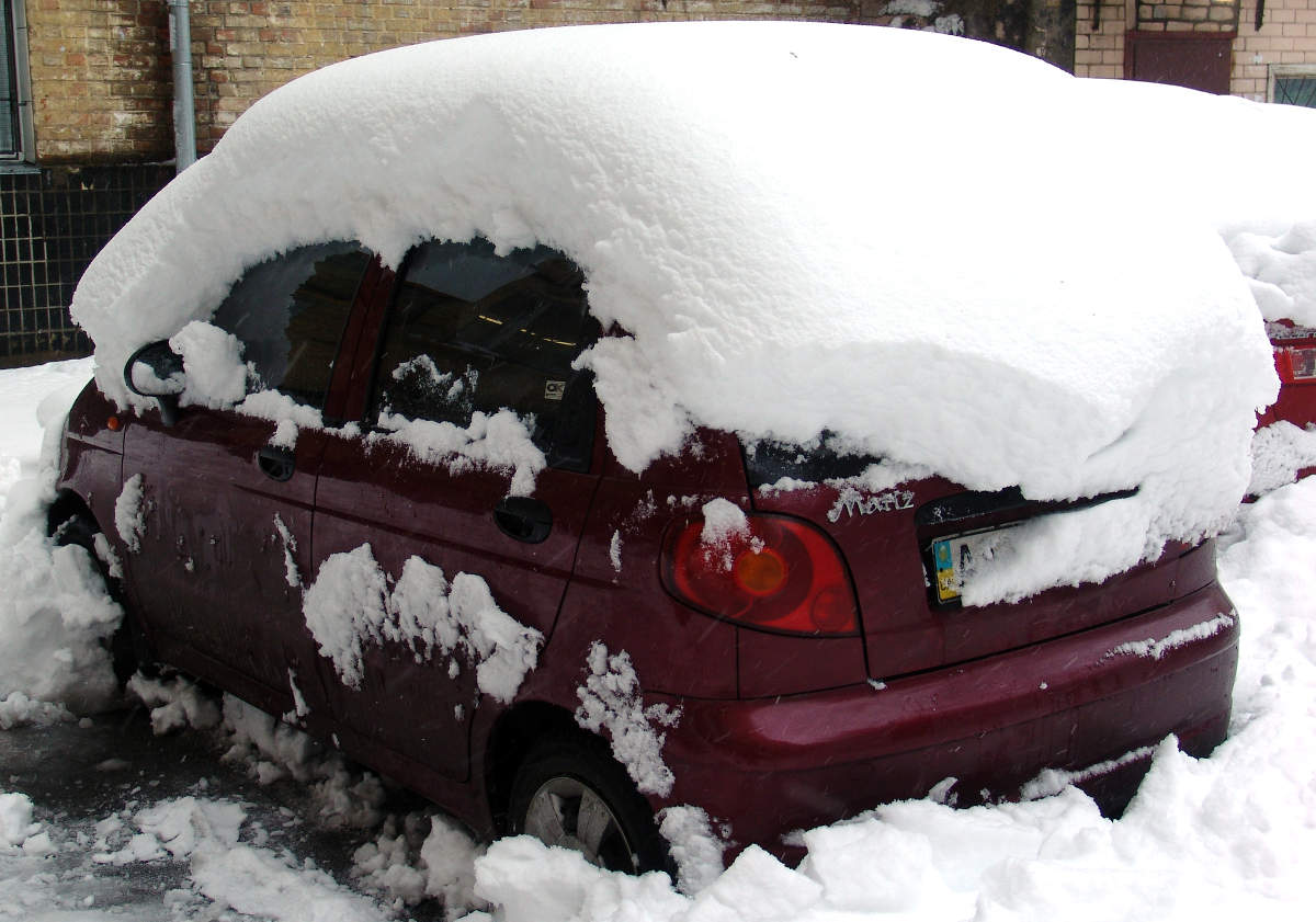 car-and-snow-1262078496_66.jpg