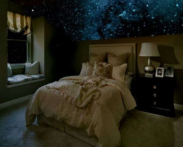 t2_Bedroom_at_night.jpg