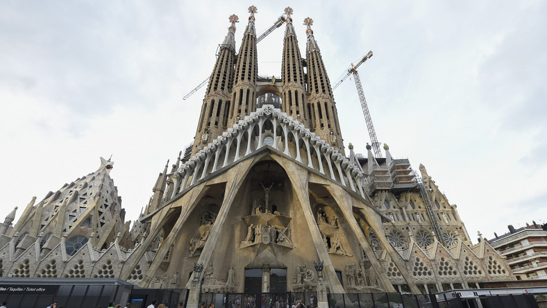 sagrada_familia.jpg